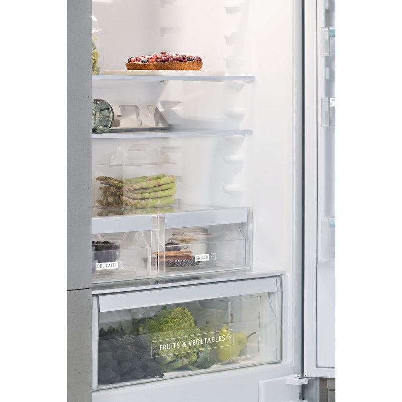 Холодильник Whirlpool SP40 801 EU