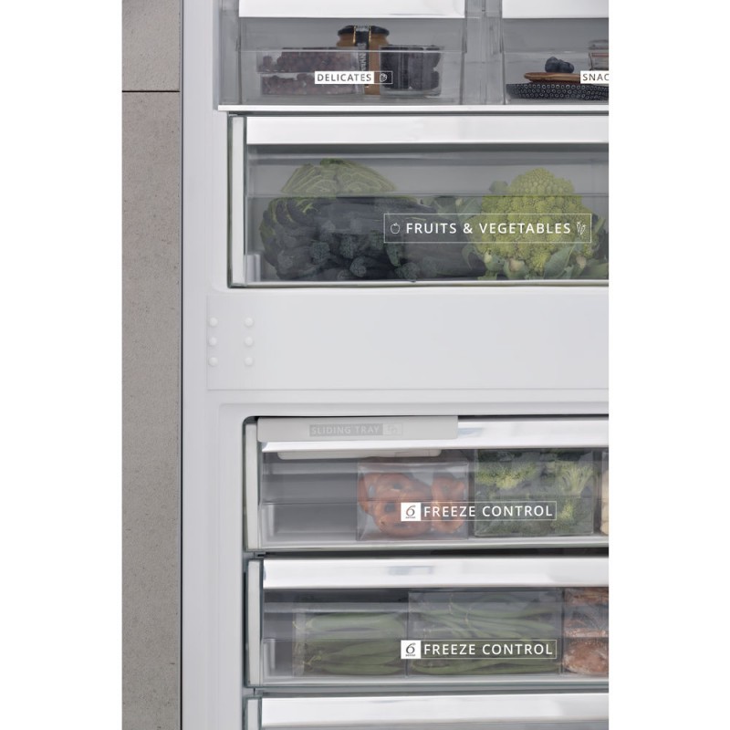 Холодильник Whirlpool SP40 801 EU