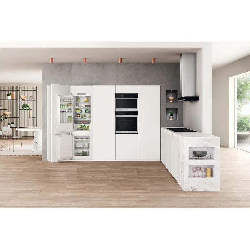 Холодильник Whirlpool WHC18T341