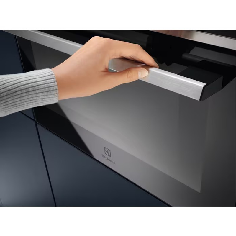 Мікрохвильова піч Electrolux EVM8E08X