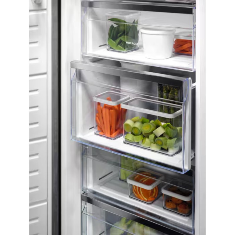 Морозильна камера Electrolux LUS7ME28X