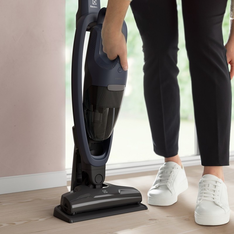 Аккумуляторный пылесос «2 в 1» Electrolux ES52CB18DB