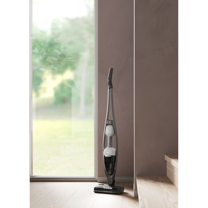 Аккумуляторный пылесос «2 в 1» Electrolux ES62HB25UV